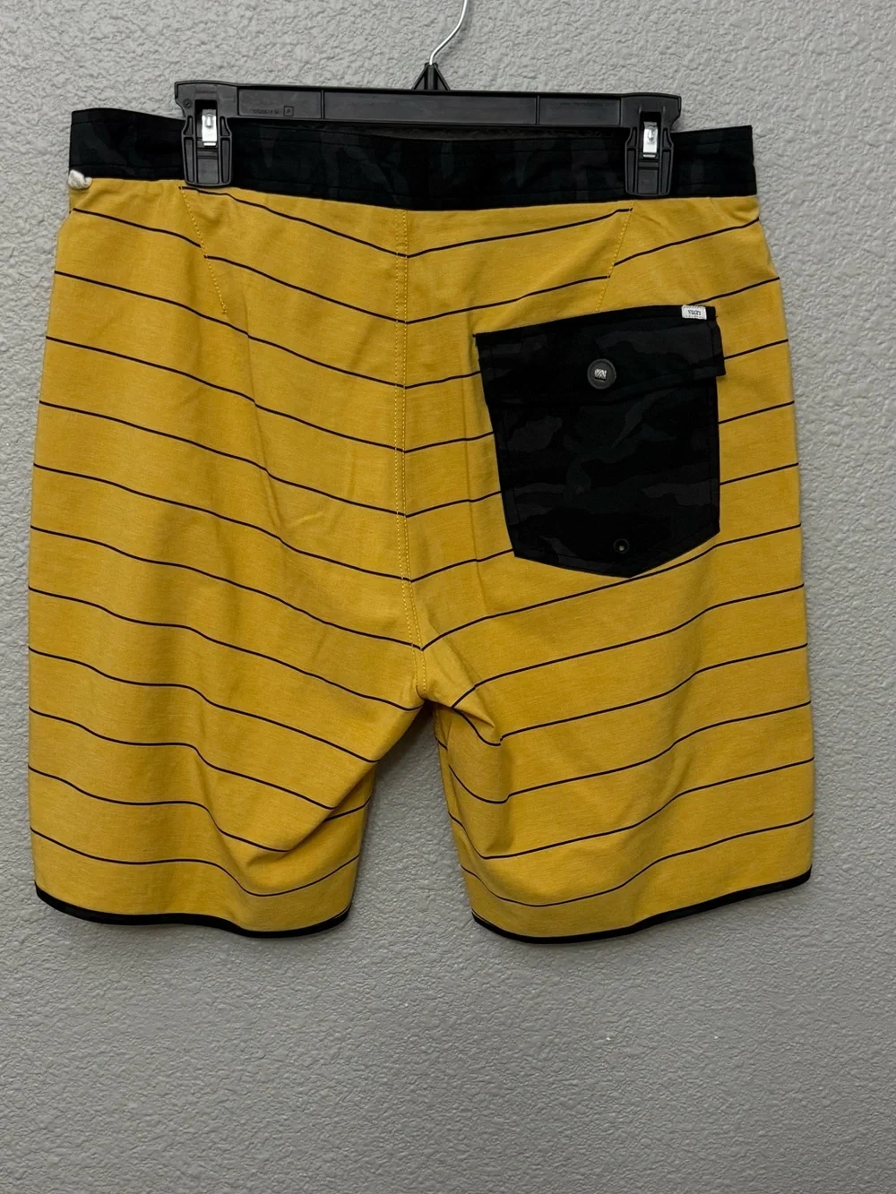 Vuori Cruise Boardshorts in Gold and Black Strips waist 34” inseam 7”